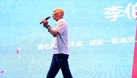 再大的雨水也洗刷不掉内心的痛,再大的雨水也洗刷不掉