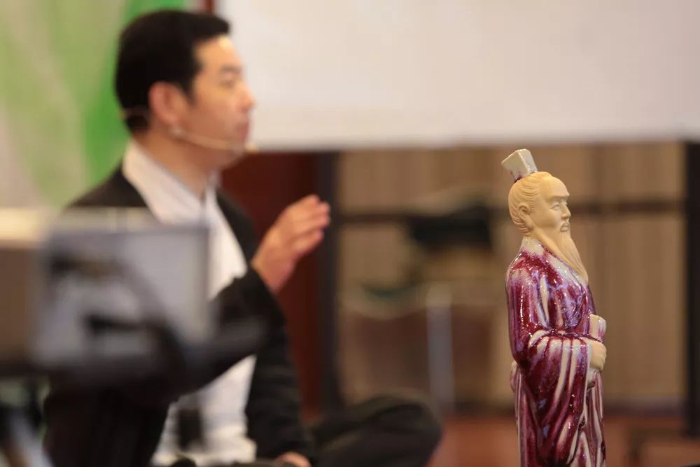 硬的跟牛一样的人,如何说服他?(其实很简单)