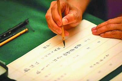 西安高校通知书,西安外国语大学录取通知书签名