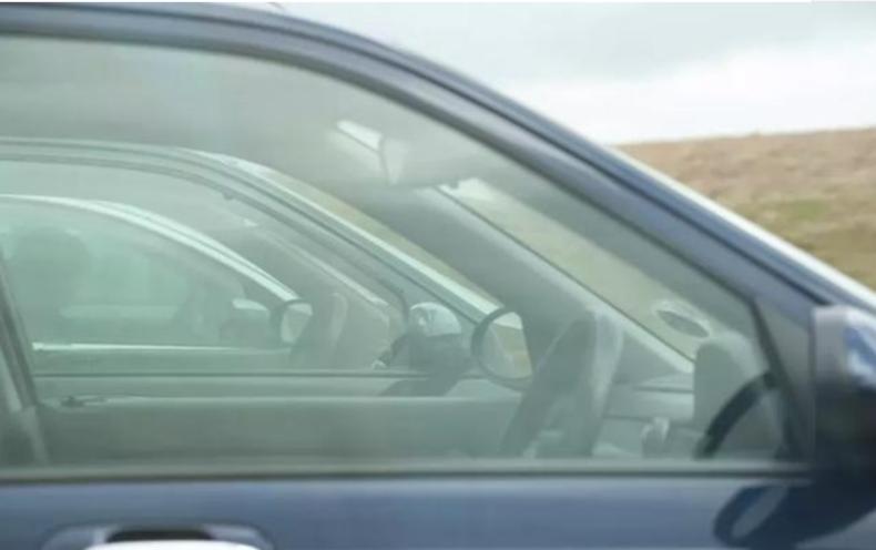 车窗贴膜后一键升降失灵了怎么办,车窗贴膜后误操作升降车窗了