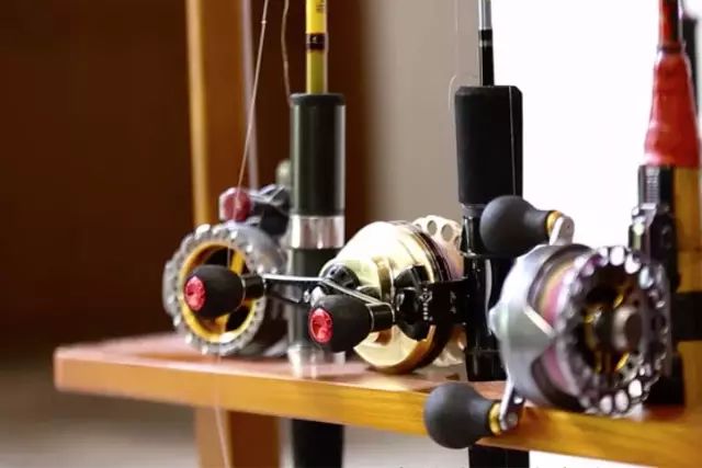 40岁大叔买下一座岛,大叔为钓鱼买下一座岛