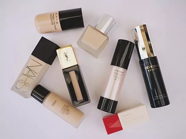 选粉底啦8款爆火持妆粉底测评,粉底推荐遮斑前十名红榜