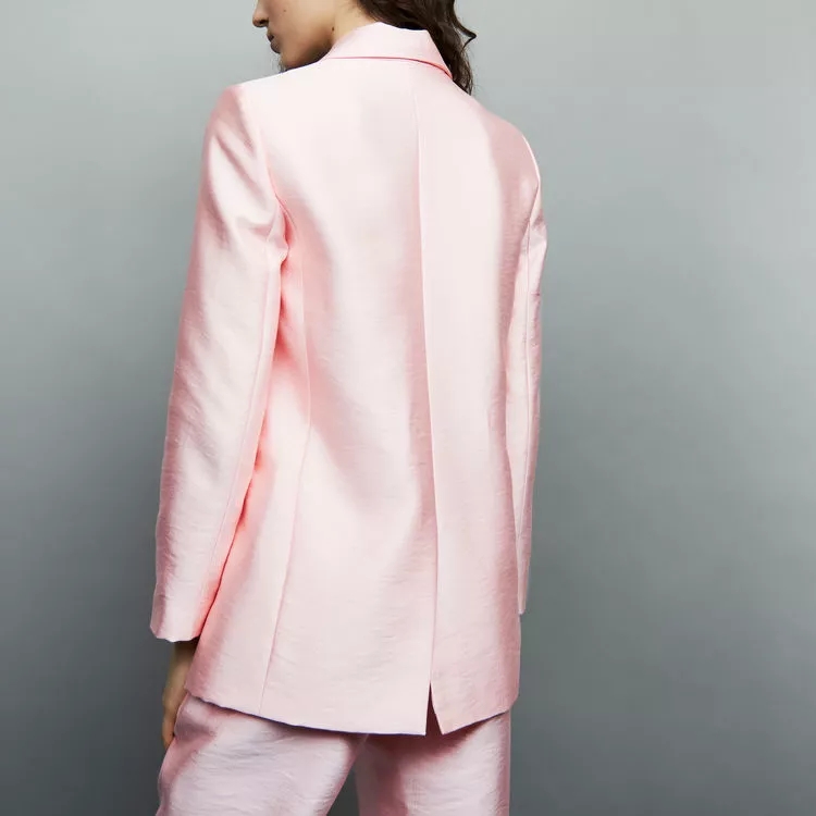 「逢逛必买」｜“穿上她家的裙子，不去派对也该去喝一杯！”