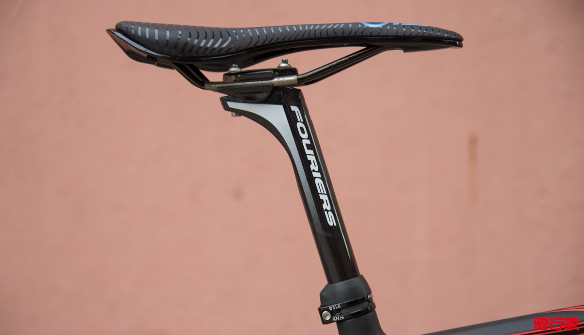 充分自由展示个性的平台——LAMINARATUR