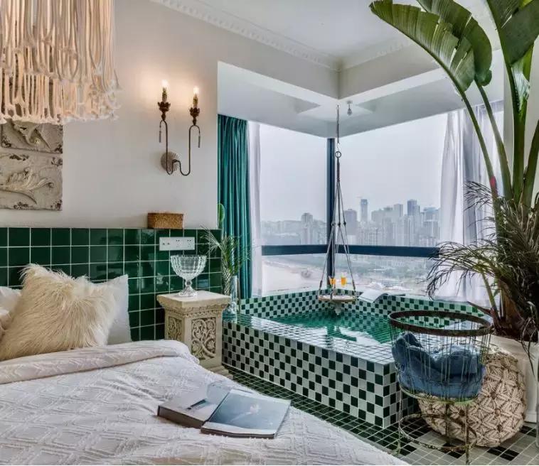 lv跨界酒店推荐,奢侈品牌lv最便宜的单品