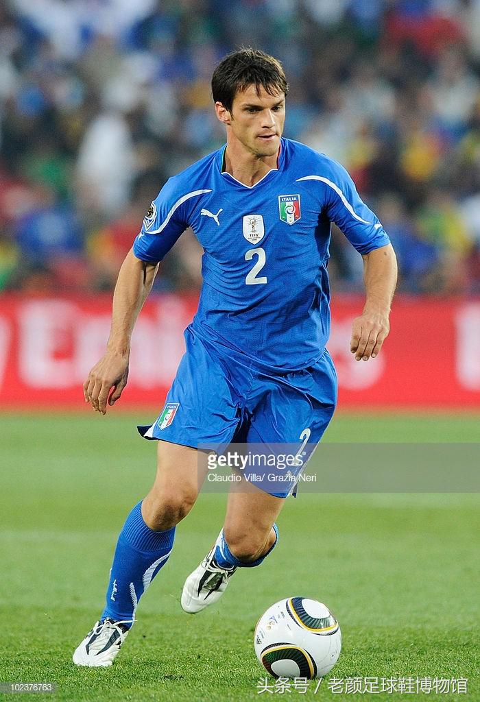 世界杯战靴盘点,南非世界杯复刻版足球鞋