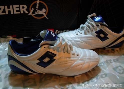 世界杯战靴盘点,南非世界杯复刻版足球鞋