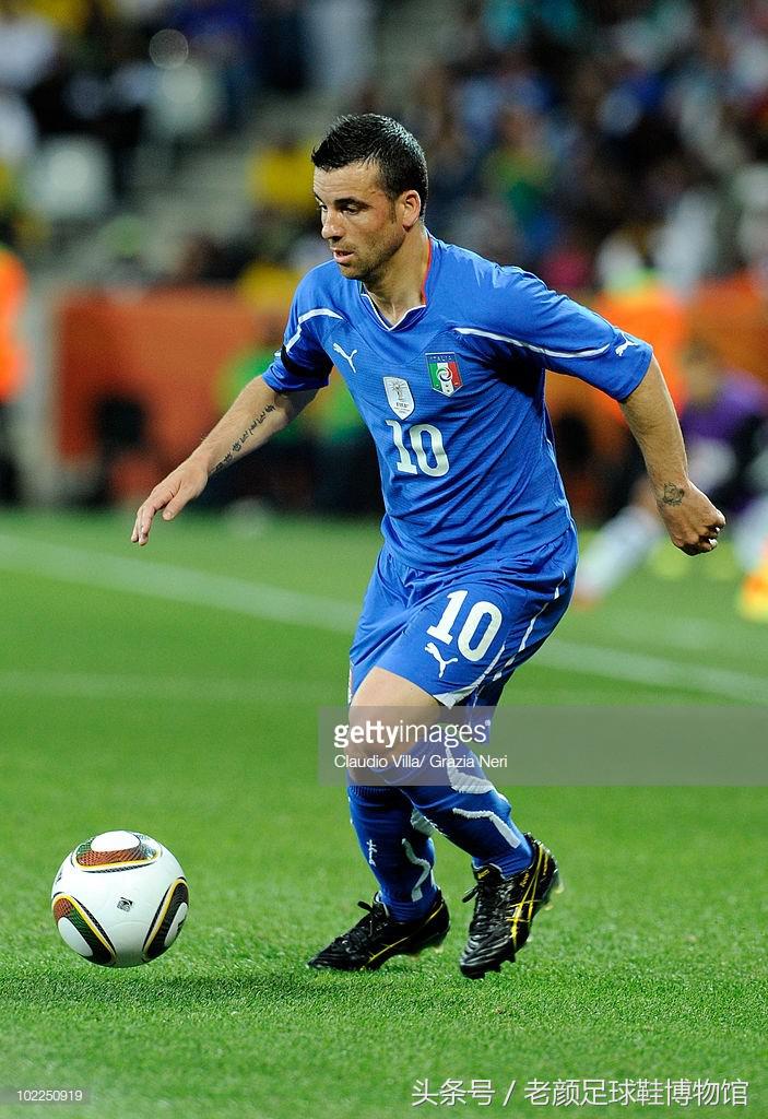 世界杯战靴盘点,南非世界杯复刻版足球鞋