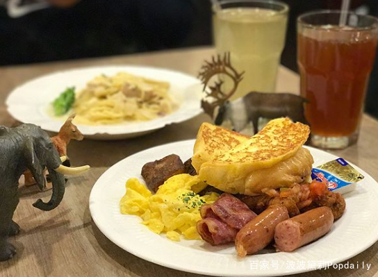 300元一桌10人人均30元吃啥,300块钱10个人聚餐