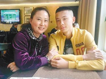 国青天才宣布进入欧洲豪门留洋,混血足球少年