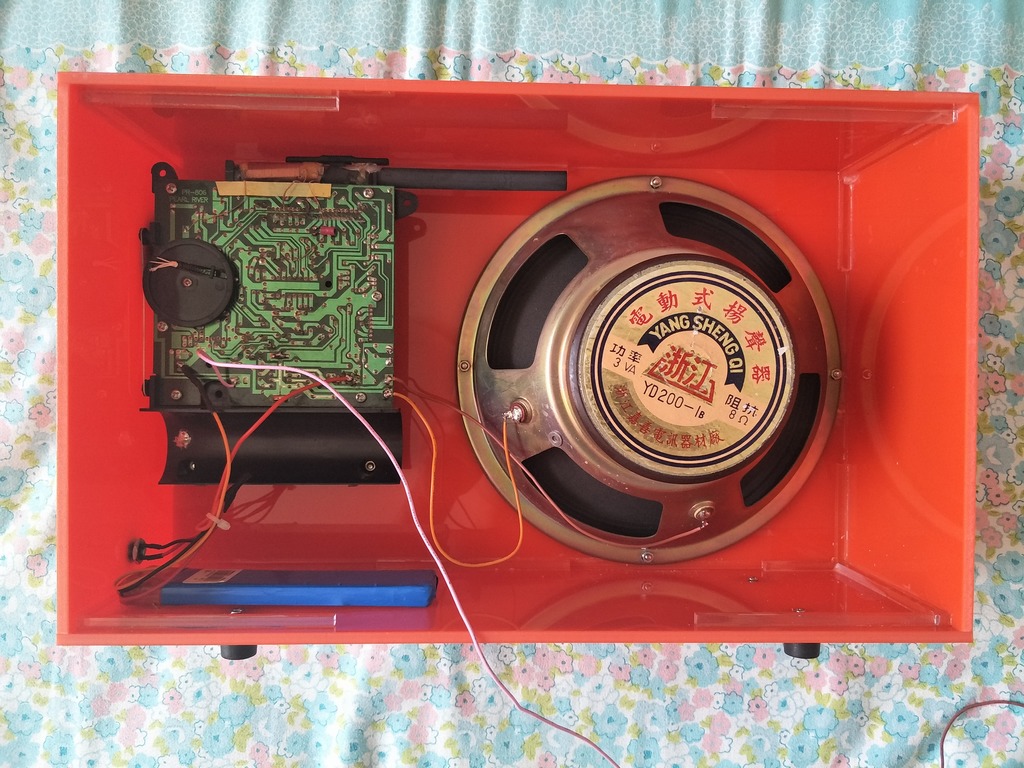 大喇叭收音机手工制作,用一个小喇叭制作简易收音机