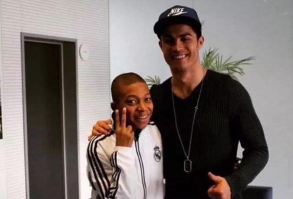 别人的19岁光芒万丈,别人的19岁为国争光