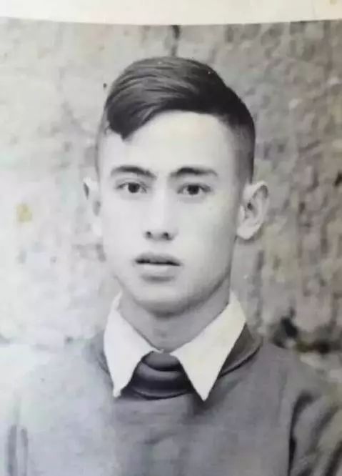 20年前的父母和现在父母的对比,20年前的爸妈照片