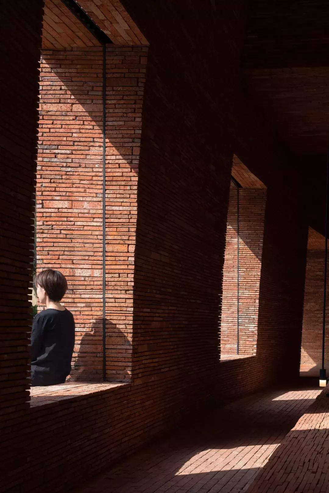 新作首发｜墟之峡谷.上海UR旗舰店！