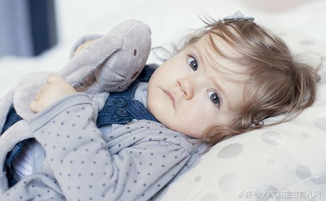 宝宝发烧有症状需要就医吗,宝宝发烧出现什么症状需要注意