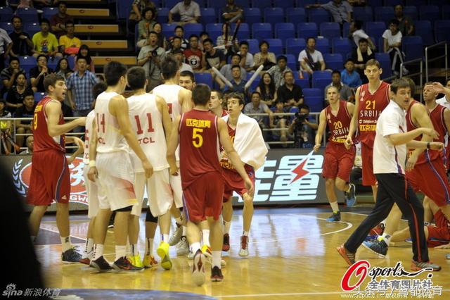 丁彦雨航和周琦谁更强,中国男篮对韩国直播周琦