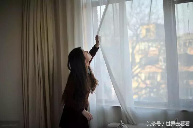 美女博士当“酒店试睡员”在旅游中挣钱