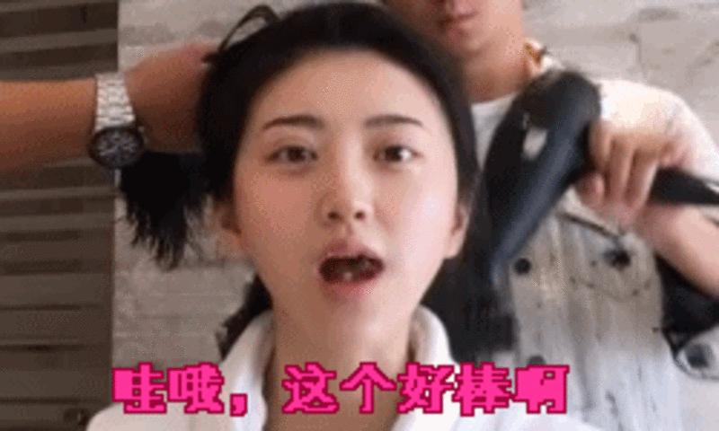 跟女生聊天说要去游泳了怎么办,女孩子一定要跟好朋友去一次游泳