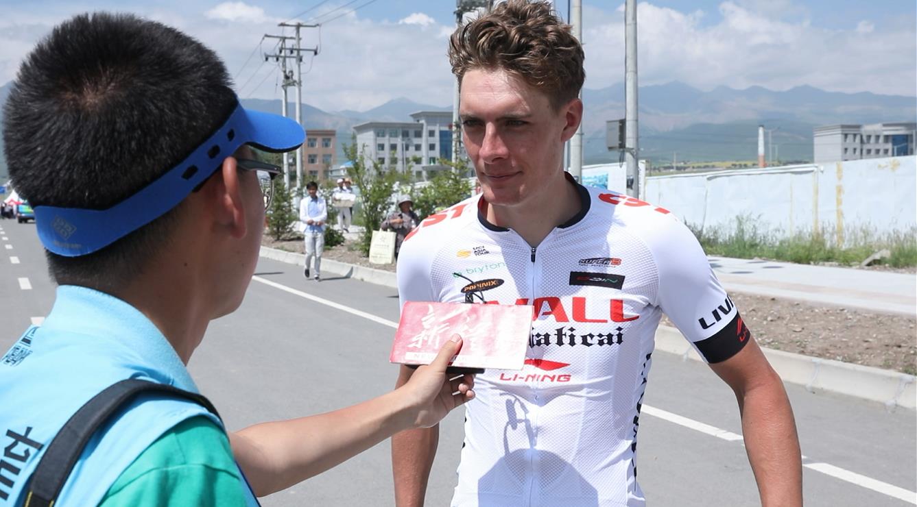 环湖赛黄衫,环湖赛穿过油菜花海