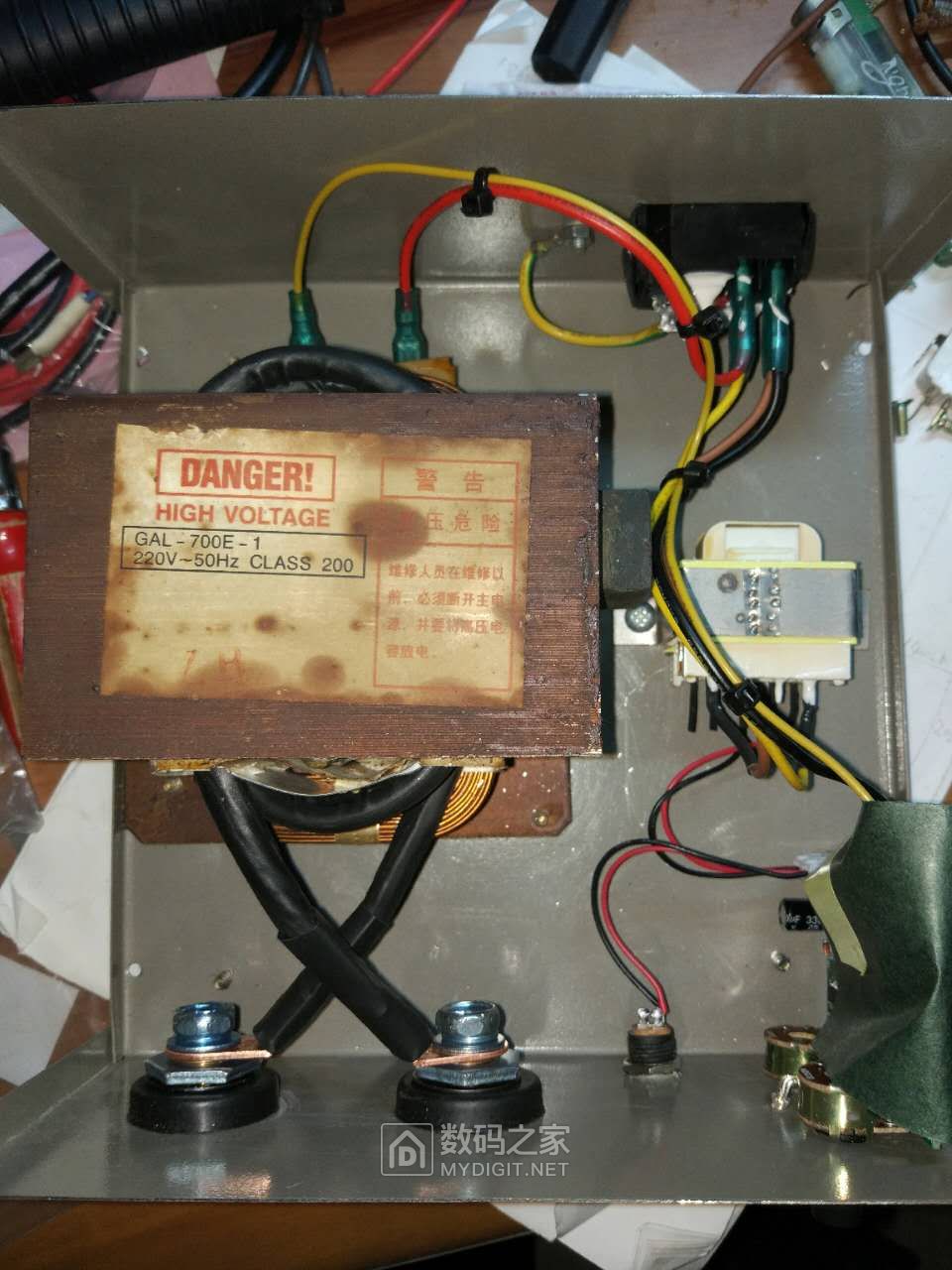 怎样拆微波炉变压器才能改点焊机,报废微波炉改点焊机