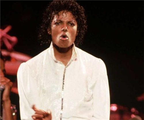 杰克逊如何把皮肤变白,关于迈克尔杰克逊怎么变白的介绍