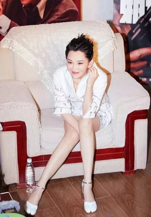 被50岁许晴的臀刺激了！美臀杀，我只服“许晴趴”