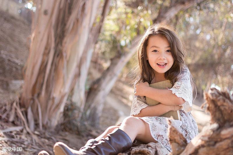 7岁女孩左胸长硬块，妈妈竟这样做，医生：既愤怒又心疼！