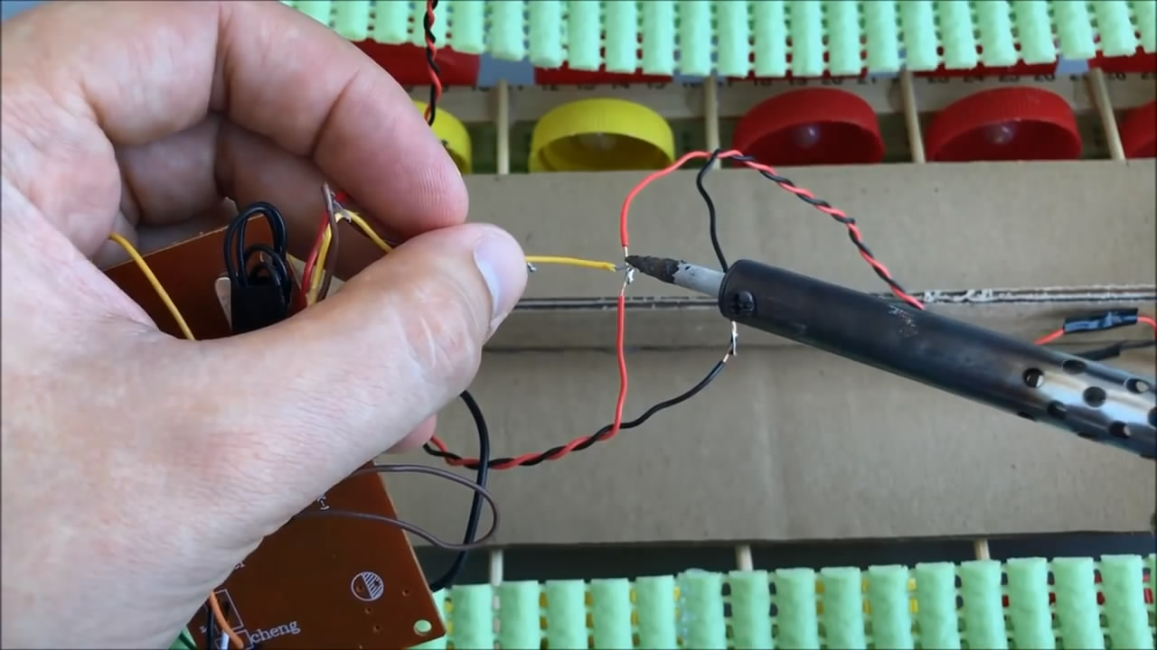 创意DIY，教你学会如何制作纸板坦克车玩具模型，关键是可遥控