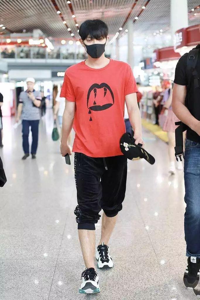 学刘雯宋茜杨幂孟美岐穿搭美翻了,刘雯孟美岐