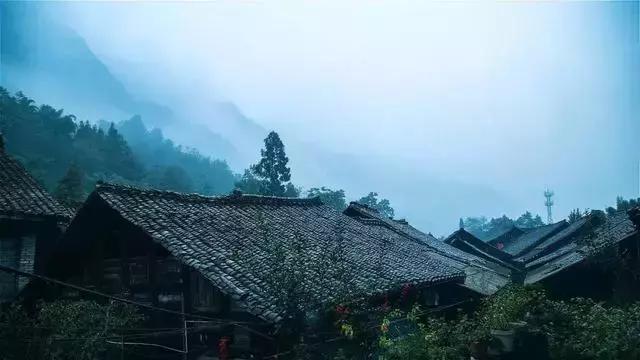 离乐山比较近的风景区,离乐山最近的古镇