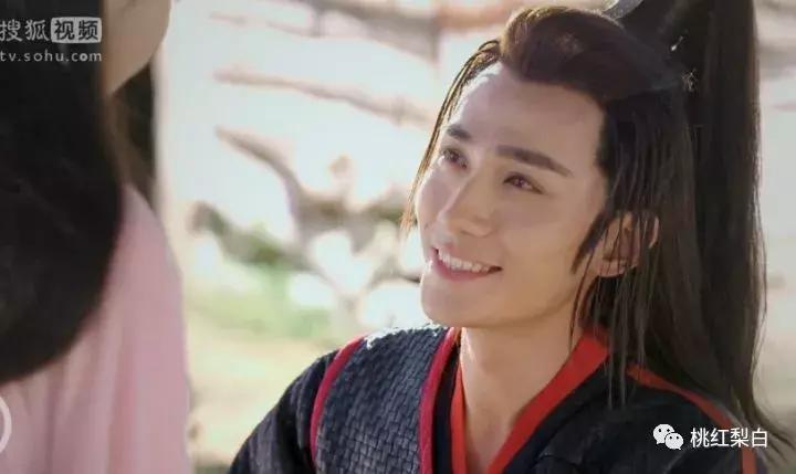 朱一龙自己采访自己尬聊,朱一龙自己尬聊