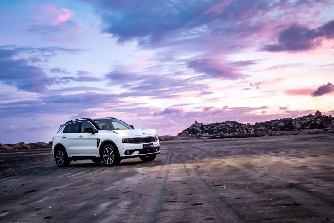 领克01的质感比得上帕萨特吗,领克01轮胎使用效果