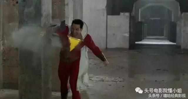dc影史上最经典的超级英雄电影,最油腻超级英雄