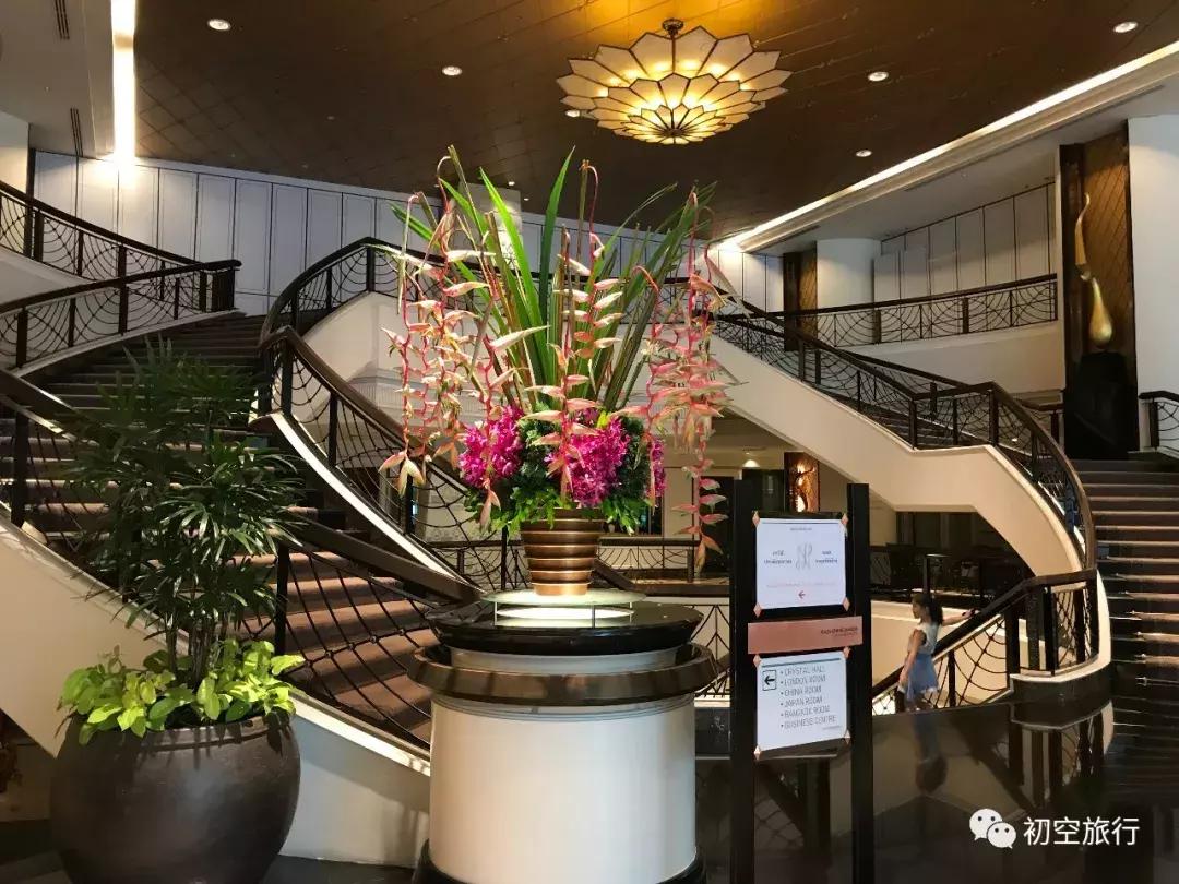 爱我的人说要带我环游世界，结果出行第一天就拉着我平摊房费！