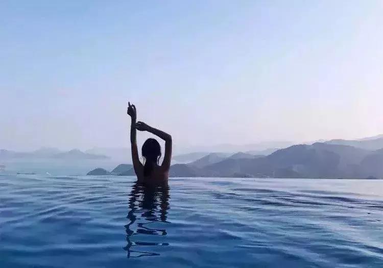 泰国网红星空泳池,无边网红泳池