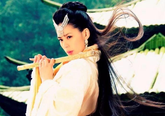 赵丽颖吹笛子舞剑,赵丽颖吹笛子的视频