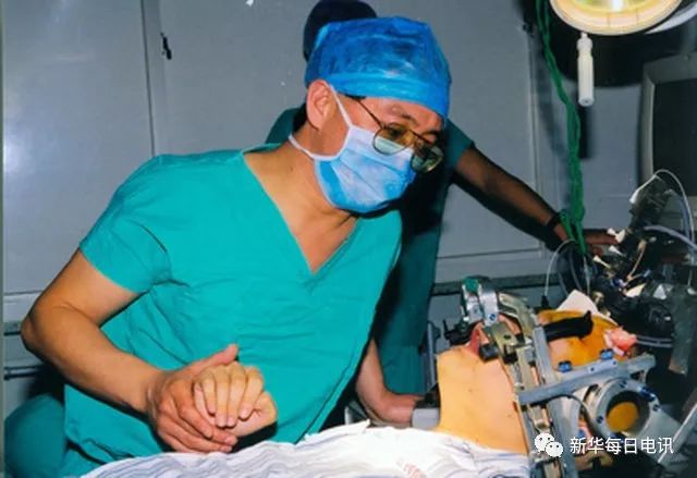 刀尖上的“勇者之舞”：国内“细胞刀第一人”李勇杰