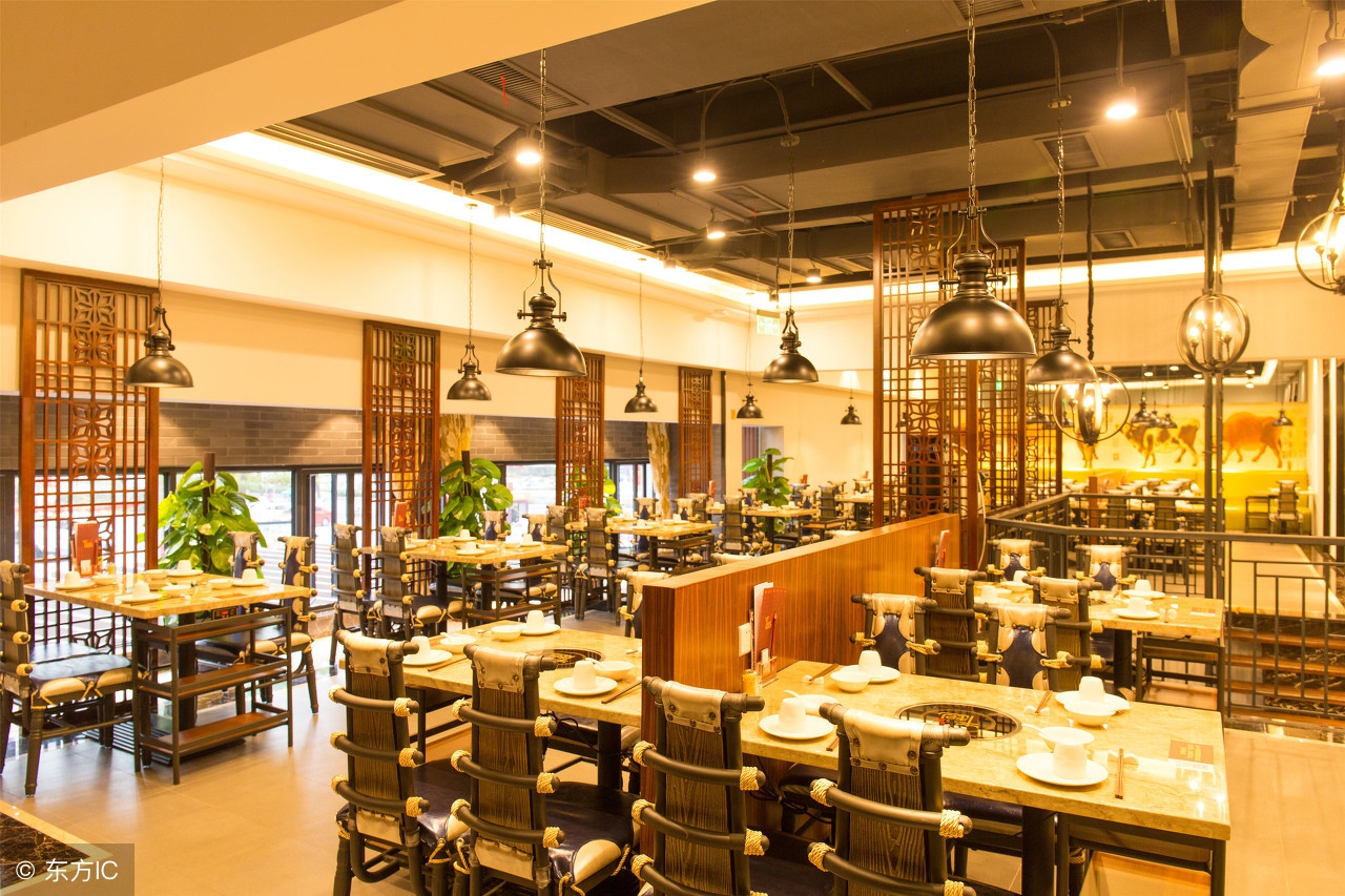 云味馆、海底捞都在做的一件事：让员工拼起来！