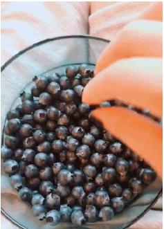 几十元的扭扭车,硬是被你开出了几百万豪车的感觉