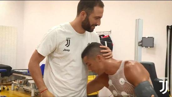 c罗在尤文第一场比赛,c罗尤文首秀单刀破门