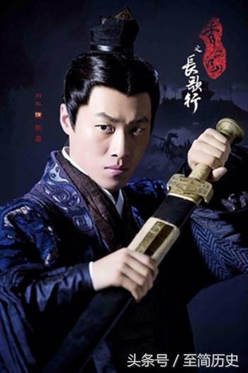 轻伤不下火线的军人视频,轻伤不下火线的缉毒英雄