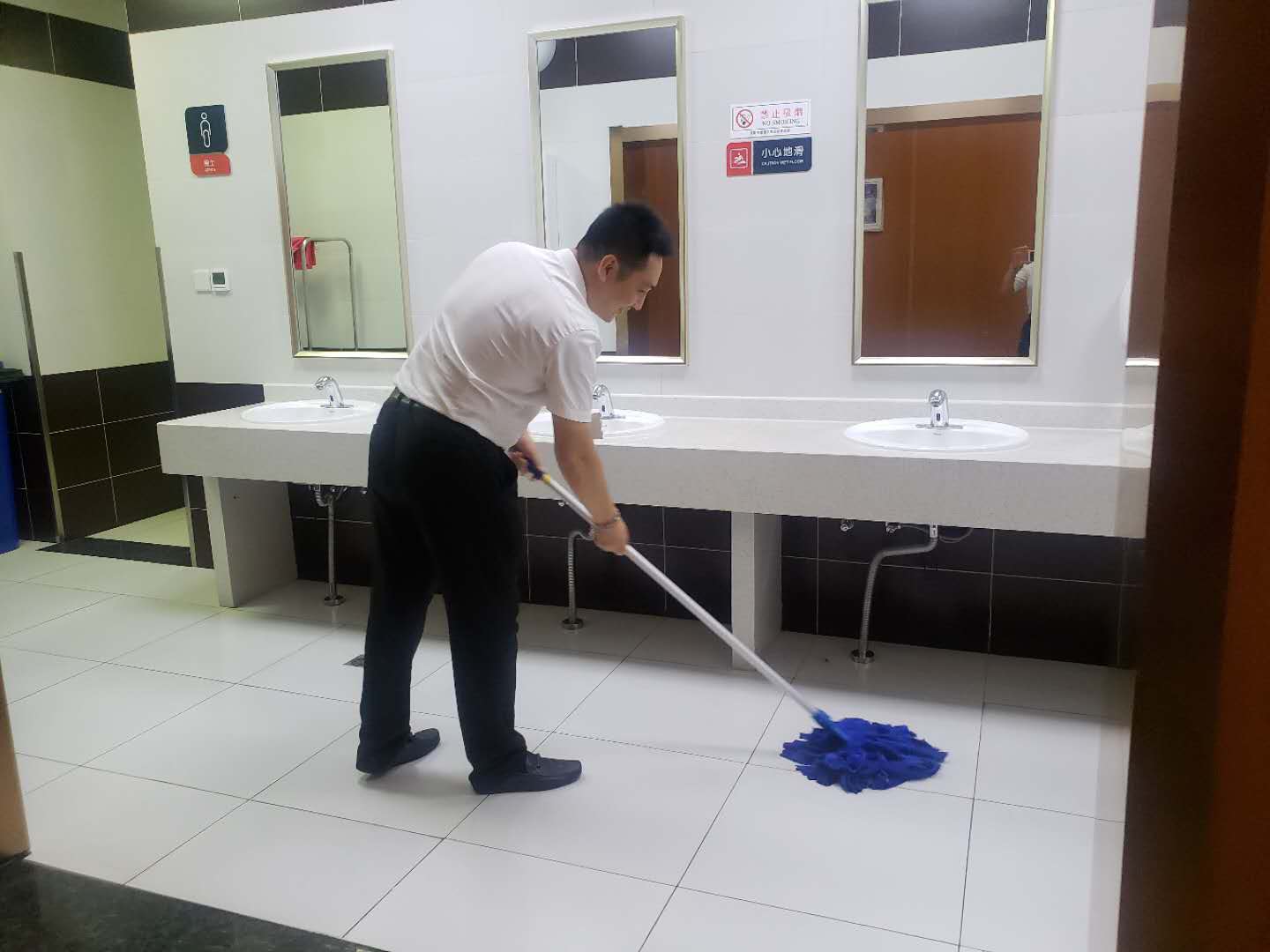 沈阳地区卫生计生系统“我心中最美创卫人”展示活动开始了！