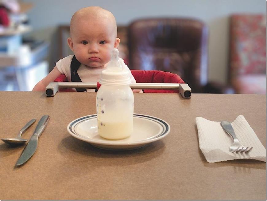 为什么海外版的奶粉更便宜,现在买国产奶粉还是进口奶粉