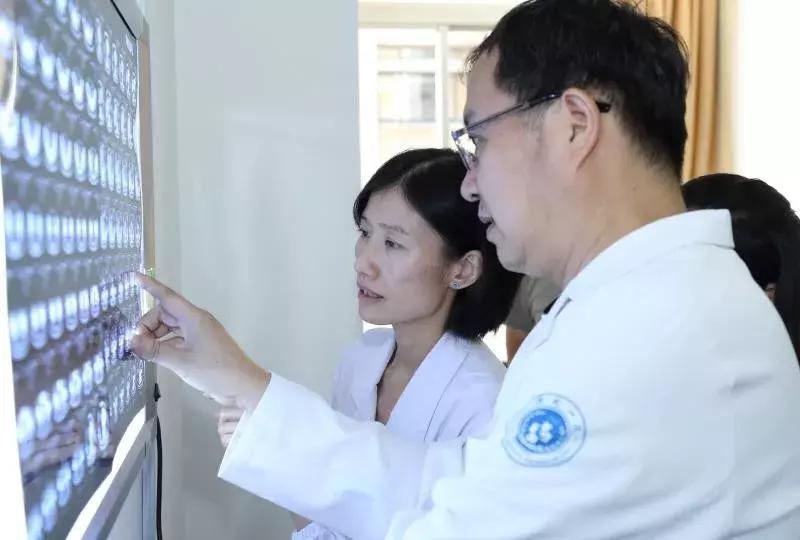 女子怀胎8月确诊癌症晚期,怀胎8月得癌症