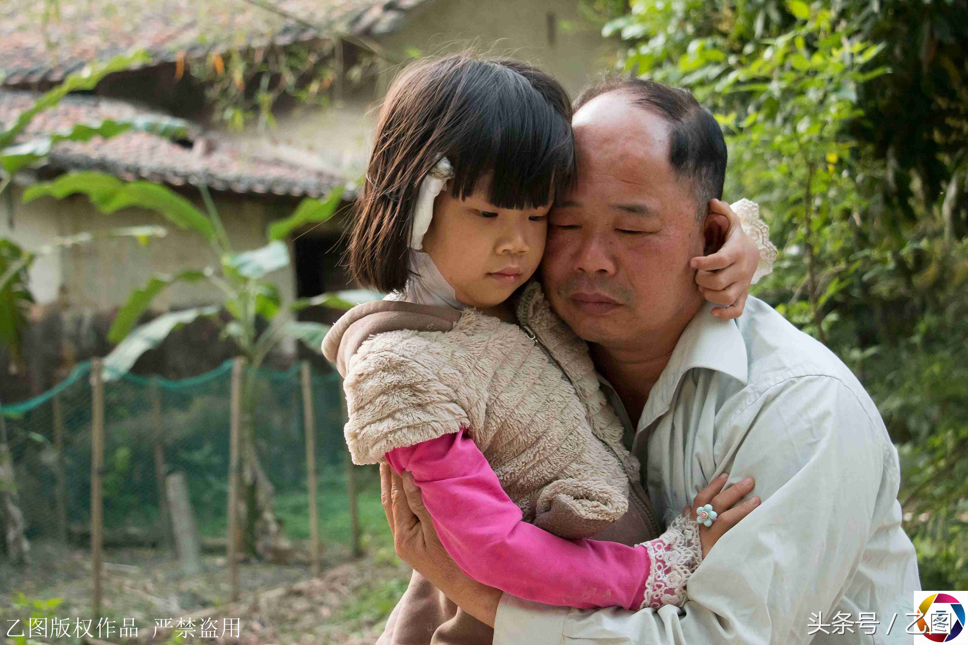 资深记者辞职专拍小人物，在头条获6亿流量，还用镜头解救了140个家庭