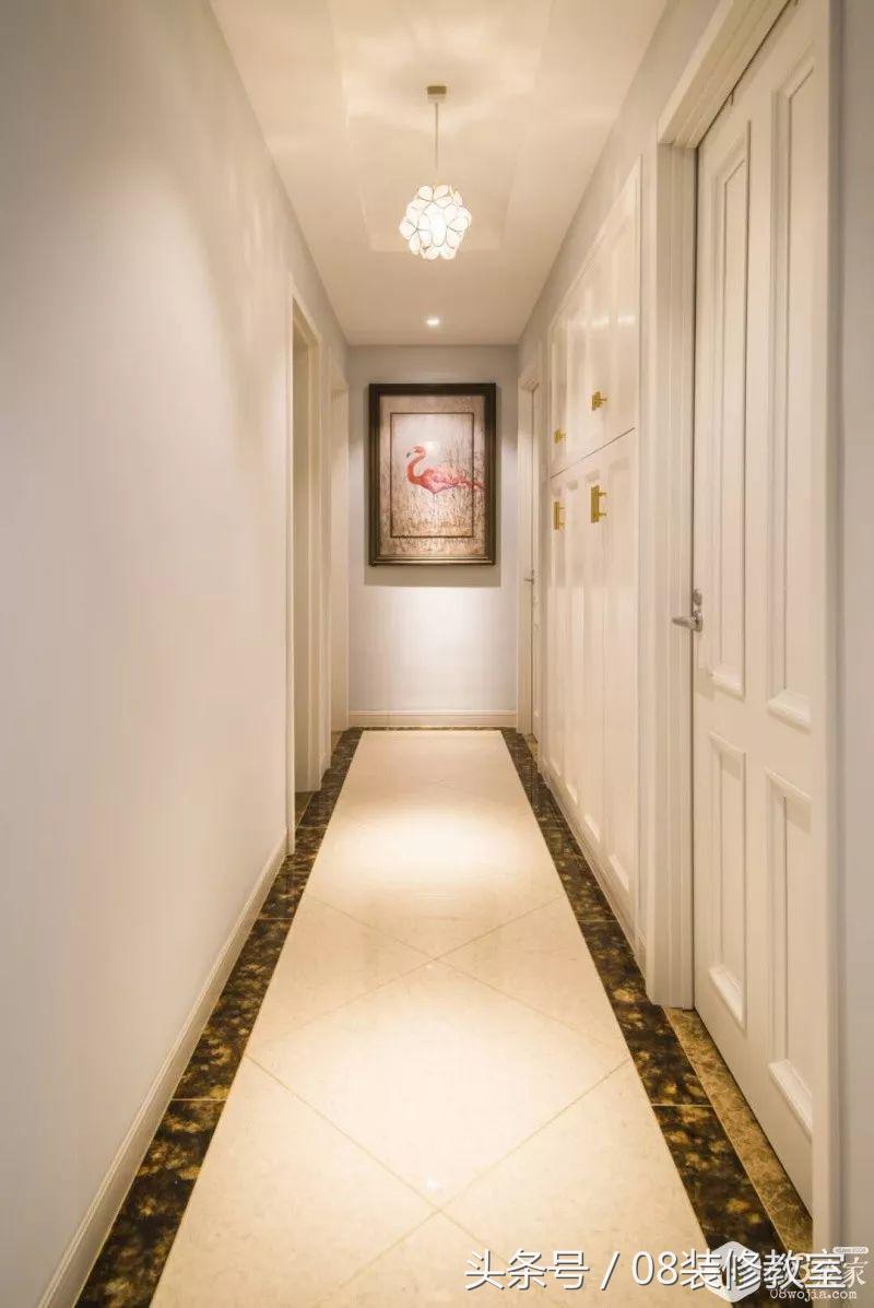 敲掉墙上柜子,敲了卧室墙体做柜子省空间隔音差