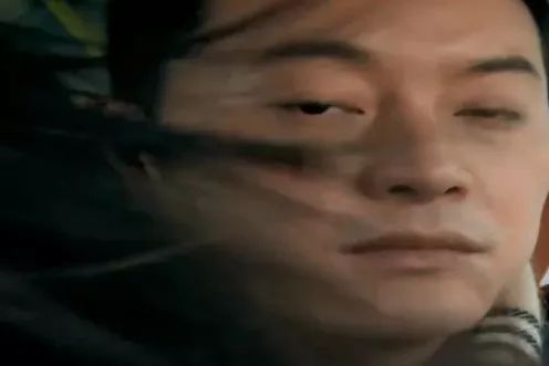 为什么地铁里面很臭,夏天的地铁