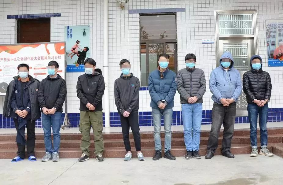 年轻小伙贩卖小视频从中获利,男子卖小视频获利400多万