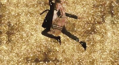 买14亿豪宅就为让小孩踢球，贝嫂家为什么没养出败家子？