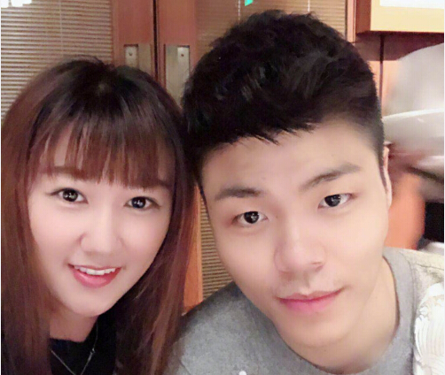 小苍过生日,小苍lpl十周年